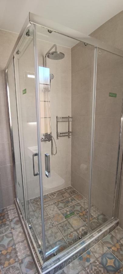 סלוניקי Artemis Plaza Suites מראה חיצוני תמונה